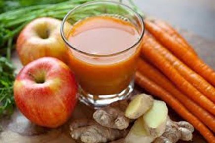Fresh Apple Carrot Ginger Juice